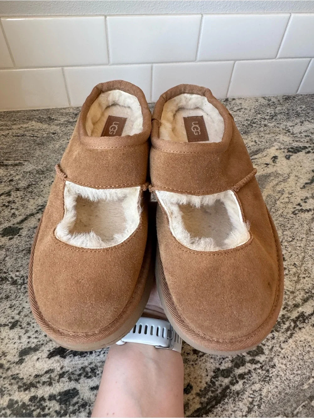 UGG Bea Mary Jane Girl’s Size 4 VGUC